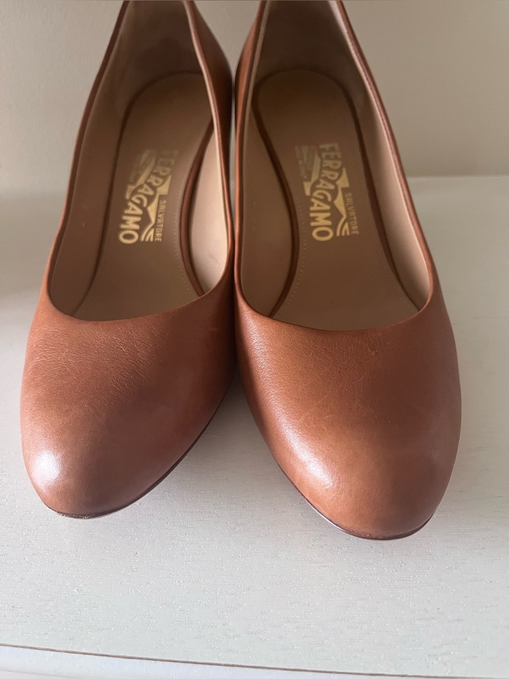 Salvatore Ferragamo Tan Leather Round-Toe Pumps